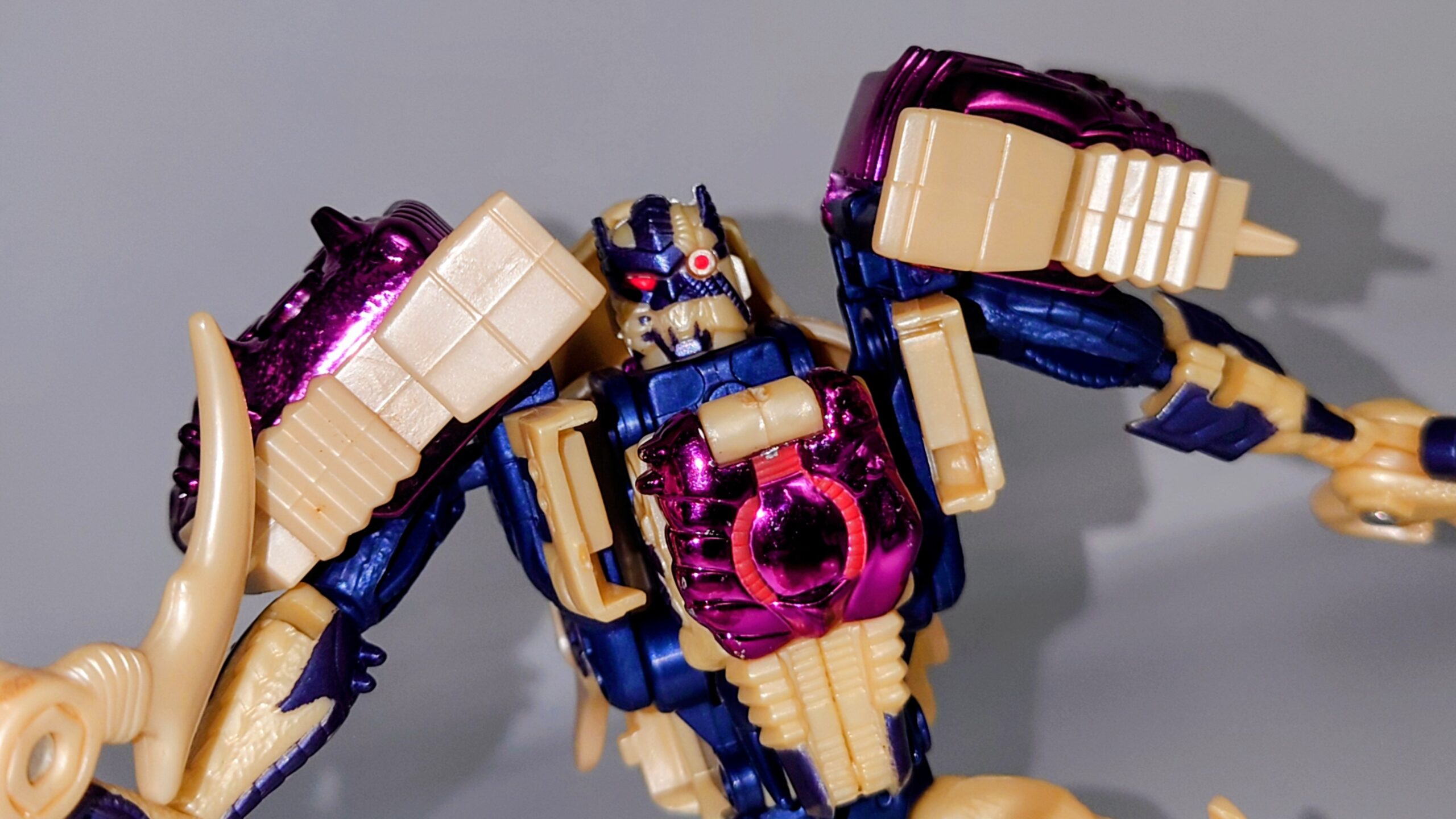 レビュー527 ビーストウォーズ D‐48 メタルスダイノボット | しょくGUN